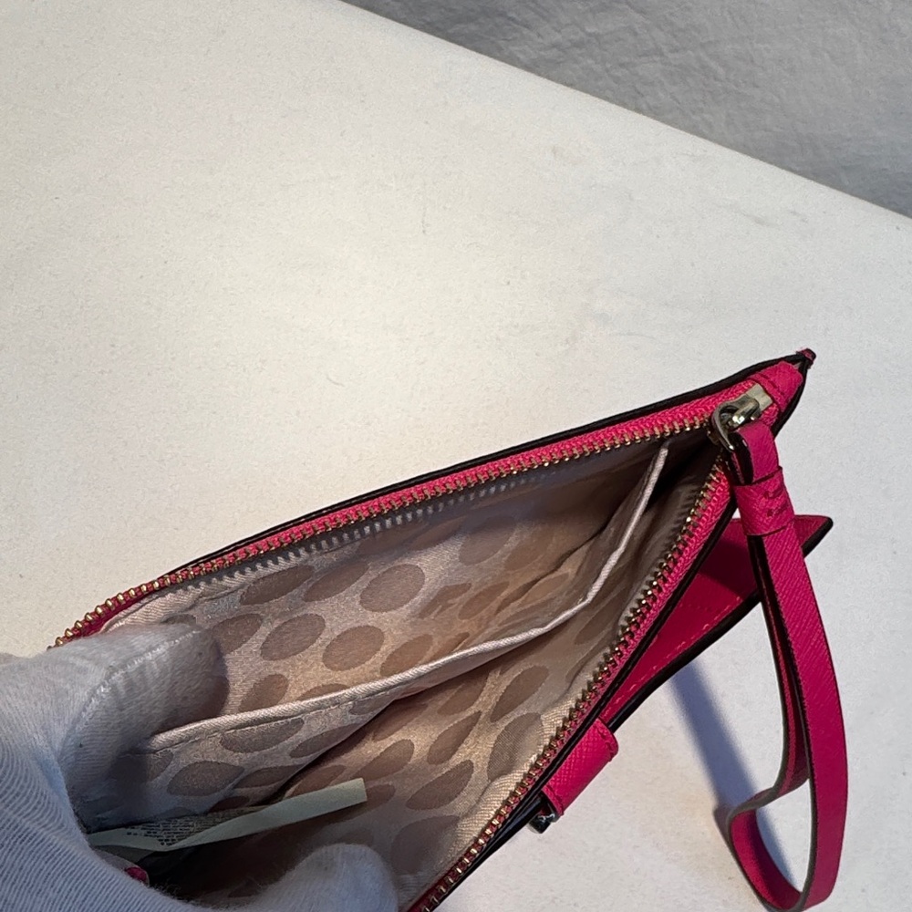 Kate Spade Fuchsia Wristlet - Picture 11 of 12